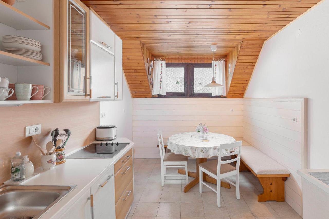 Apartma Mikelj بوينج المظهر الخارجي الصورة