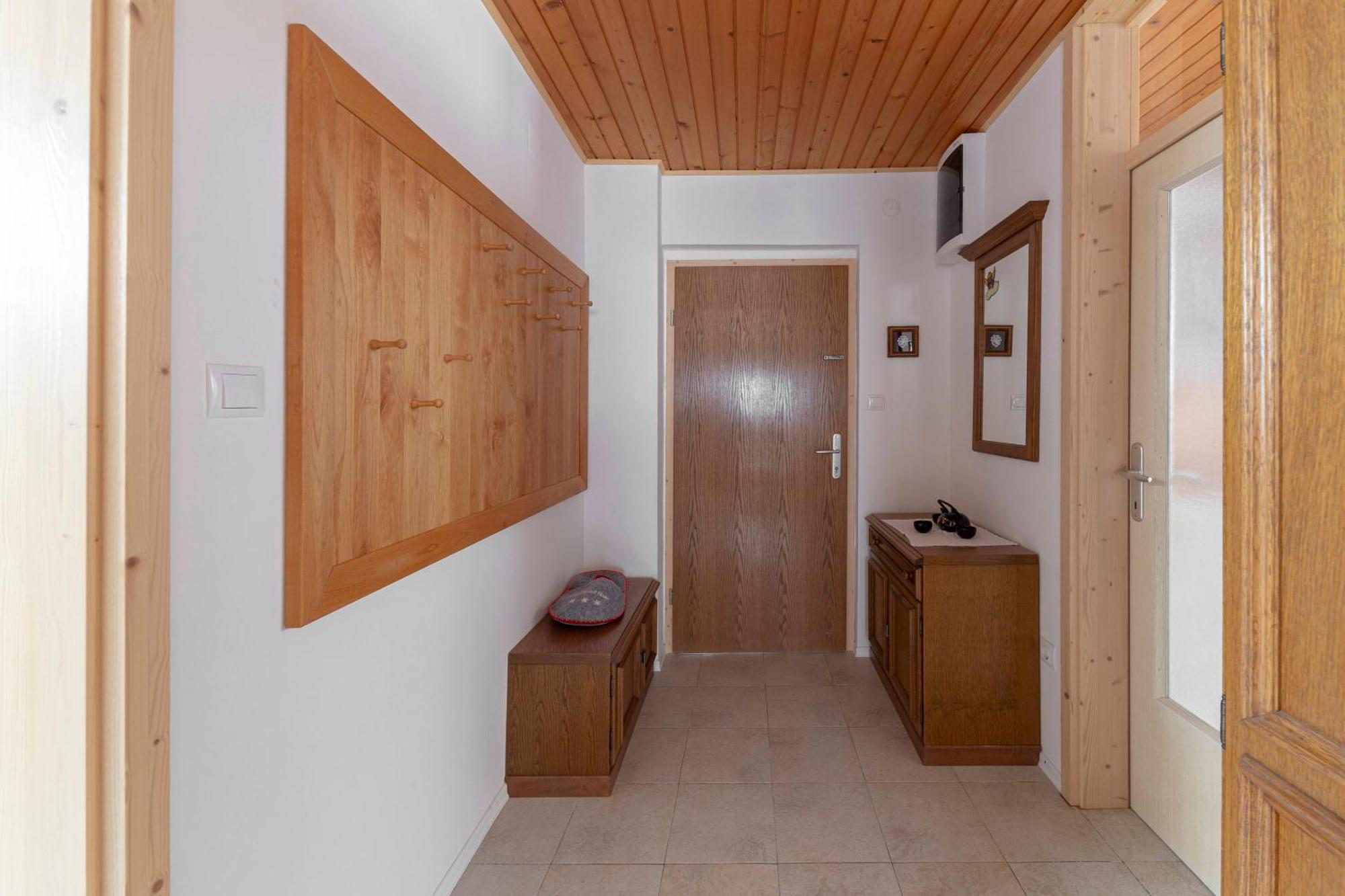 Apartma Mikelj بوينج المظهر الخارجي الصورة